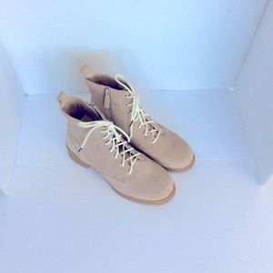Cole Haan ankle boots 9.